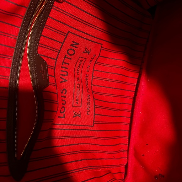 Neverfull MM Tote - Picture 12 of 14